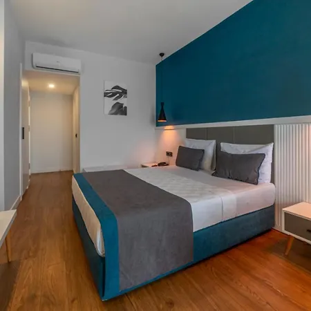 Tema 242 أنطاليا