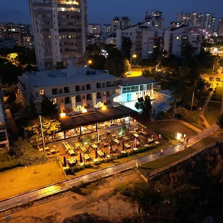 מלון Tema 242 3*