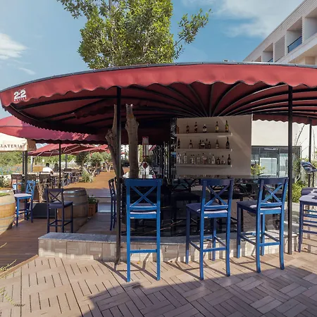 מלון Tema 242 אנטליה