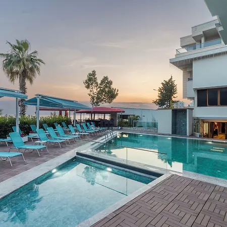 מלון Tema 242 3*