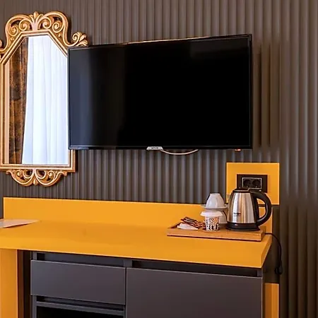 Tema 242 Hotel