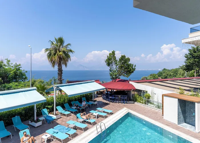 Hotell Tema 242 3*