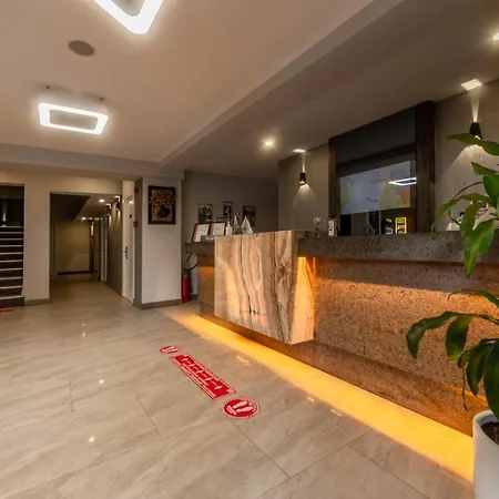 Tema 242 Hotel 2*