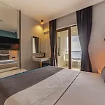 Tema 242 Hotel
