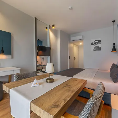 Tema 242 Hotel 3*